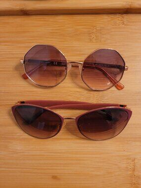Sunglasses 2 Pair Guess & Jessica Simpson
